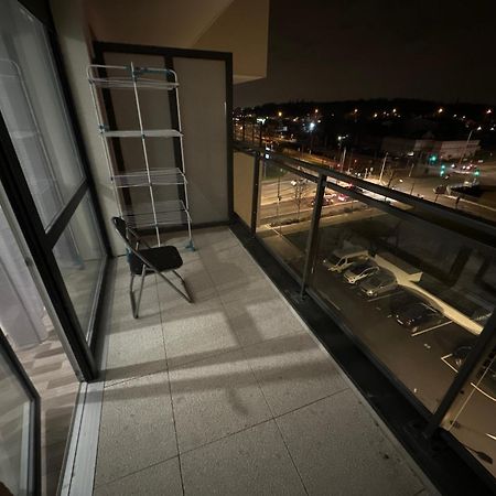 Agreable 2 Pieces Avec Balcon Et Parking Transports By Immo Kit Bnb Sarcelles Exteriör bild